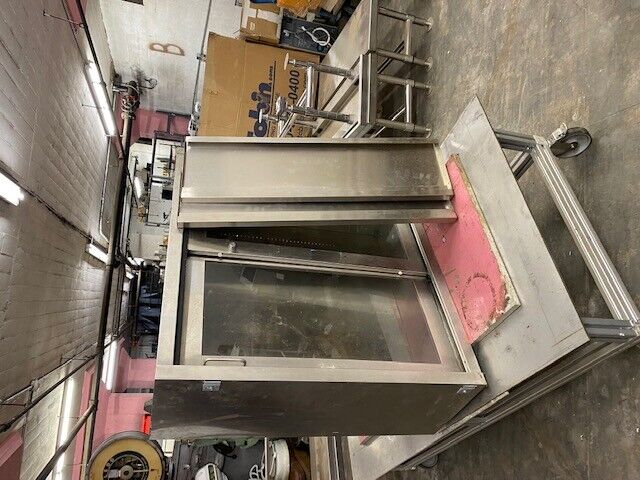 Glass Front stainless steel cabinet w / 2 shelves36