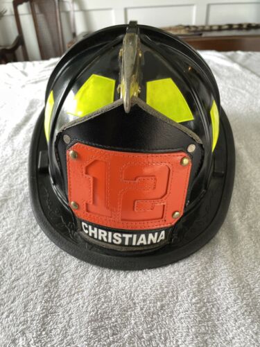 Honeywell Ev1 Traditional Style  Fire Fighter Helmet 2014 Mint Condition *nice*